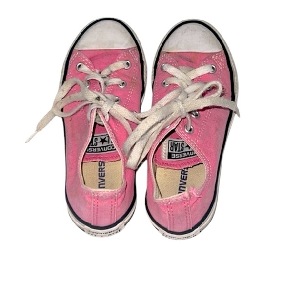 Converse all Star Chuck kids Taylor in pink size 1
KIDS GETS AN EXTRA PIECE - Picture 1 of 6